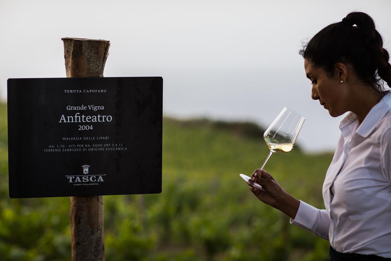 Capofaro Locanda & Malvasia Malfa  Bagian luar foto